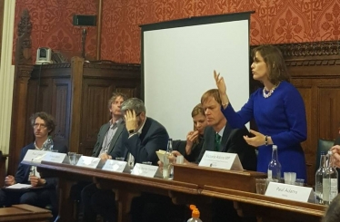 Victoria Atkins Chairs briefing session on 5G and connectivity 